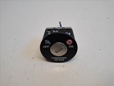 Hyundai I 30 (GD) légzsák kapcsoló