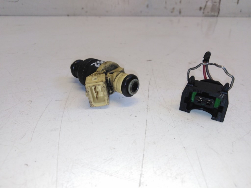 Mini cooper (R50/R53) befecskendezõ (injektor) 1521390 2. kép