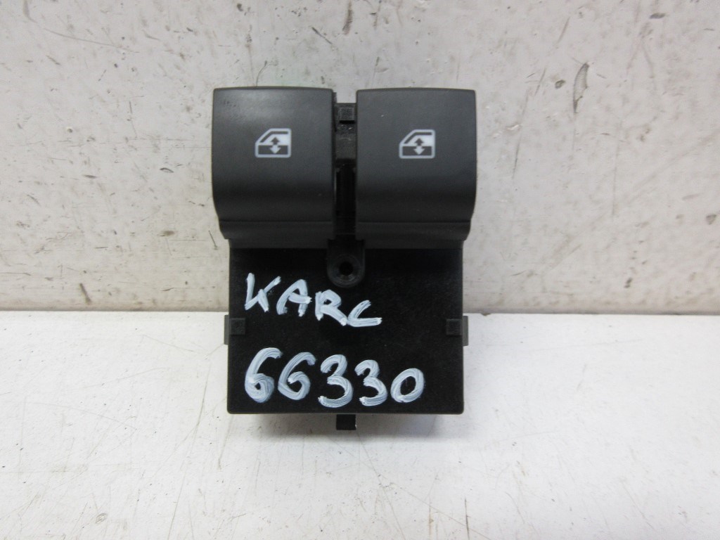 Opel Karl bal elsõ ablakemelõ kapcsoló 1. kép