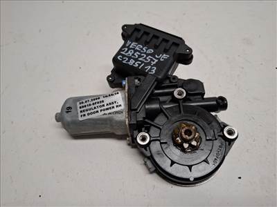 Toyota Verso jobb első ablakemelő motor 857100F030