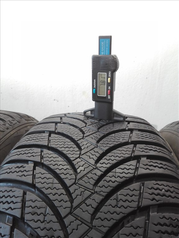 215/60R16 Nexen téli gumi garnitúra 215/60 R16 4. kép