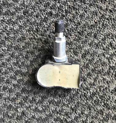 Suzuki SX4 S-Cross I TPMS szenzor 4313061m00