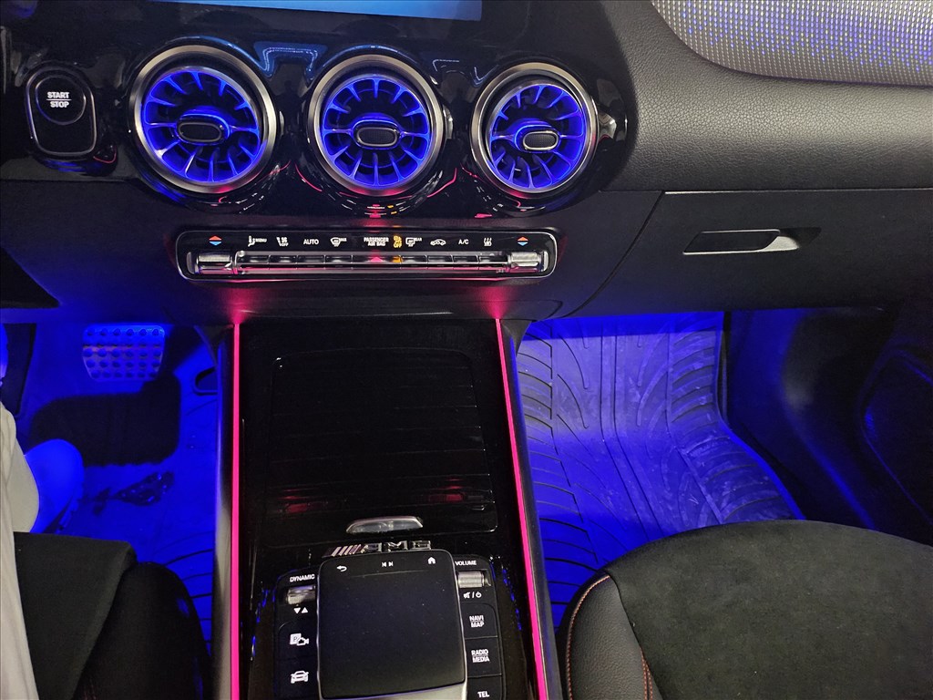 Eladó Mercedes EQA 300 (H243) 2. kép