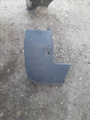 Renault trafic jobb hátsó lökhárító sarok