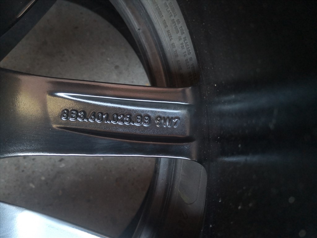 Audi 19-es gyári sérült alufelni 1db 9. kép