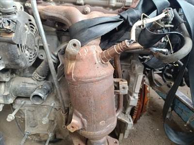 Toyota Auris (E180) katalizátor  2505147130