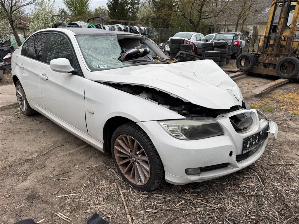 BMW 318D E90 LCI N47 (E90, E91, E92, E93) bontott alkatrészei 2. kép