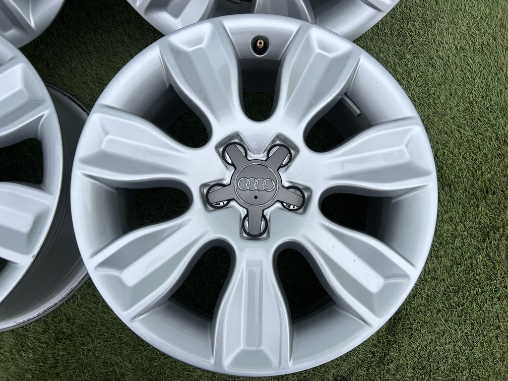 5x100 16" Audi A1 gyári alufelni 7Jx16h2 ET34 4. kép