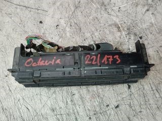 Skoda Octavia I Fűtéskapcsoló (digit klímás) *148952* 2. kép