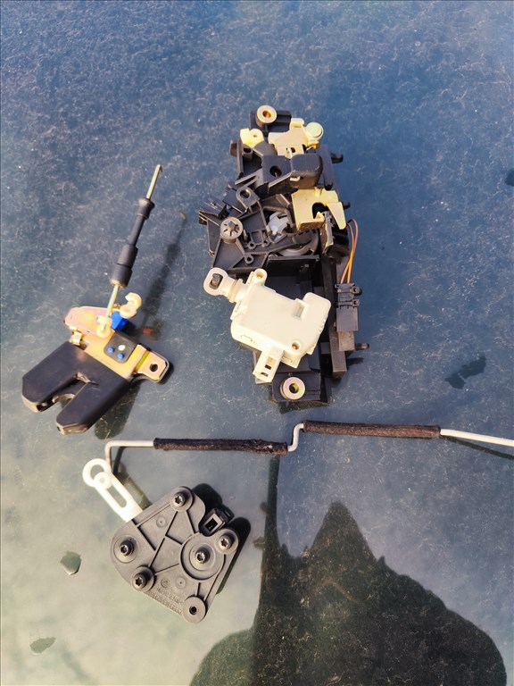 Audi A6 C5 csomagtér zár kompletten 1997-2004 2. kép