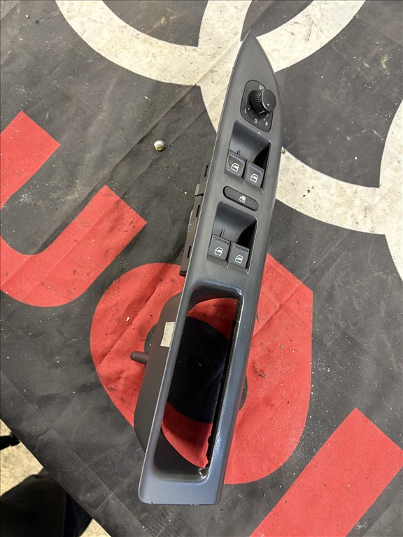 Volkswagen Golf Plus ablakemelő kapcsoló  1k4959857b 1. kép