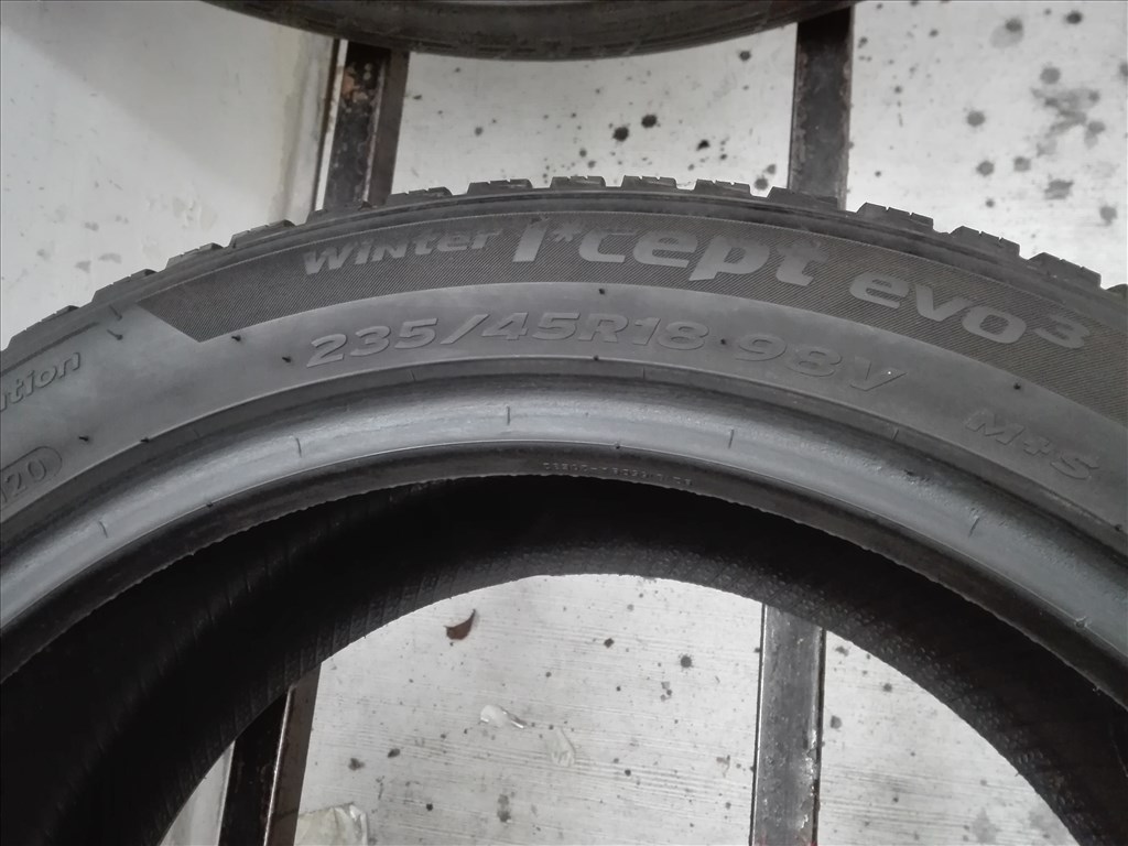 235/45R18 Hankook téli gumi garnitúra 235/45 r18 6. kép