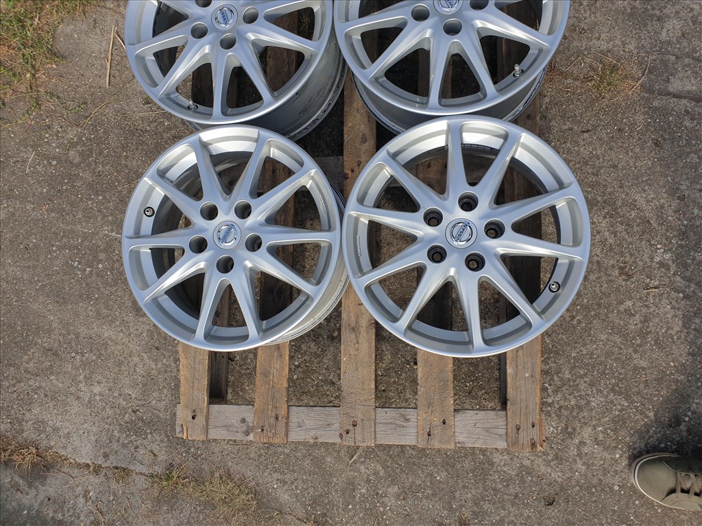 16" 5x114,3 Nissan + szenzor 2. kép