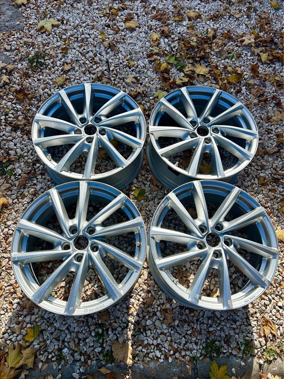  5x112 SKODA,VW,SEAT,AUDI A3, 18”téli TOYO R18, 18 téli garnitúra 2. kép