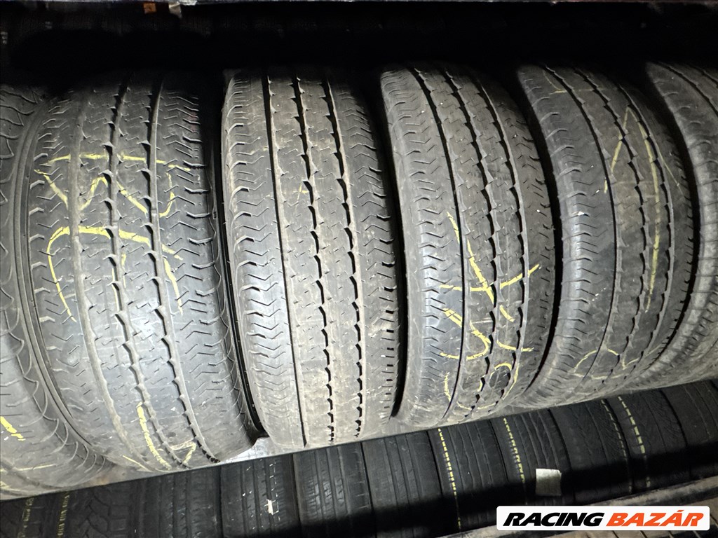 225/70 R15C Pirelli Chrono 112/110S | 6mm l 25db l DOT0614 1. kép
