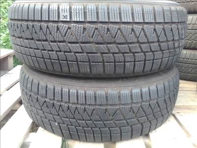  215/65R17 Kumho wintercraft WS71 SUV újszerű téli gumi 2 db