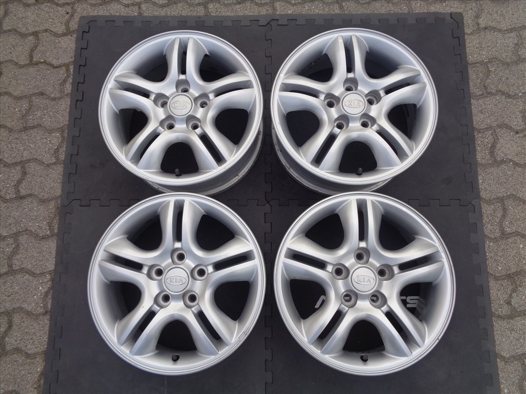 Kia gyári alufelni 16-os, 5×114.3-as osztóval szép állapotban eladó.  1. kép