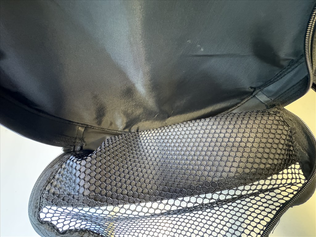 Eladó egy gyári Tesla UMC 1 töltő táska UMC töltőtáska 10.000 Ft 4. kép