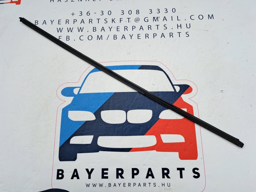 BMW E46 coupe cabrio fekete shadowline jobb elsõ vízlehúzó díszléc dekorléc - hibás 1. kép