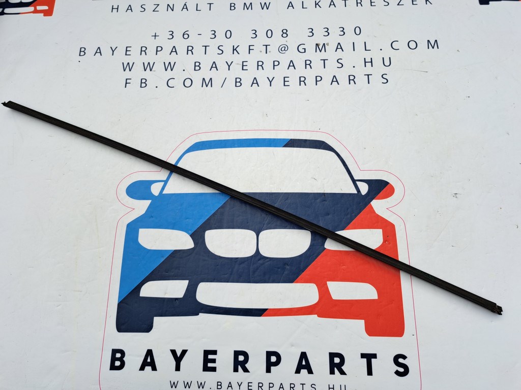 BMW E46 coupe cabrio fekete shadowline jobb elsõ vízlehúzó díszléc dekorléc - hibás 3. kép