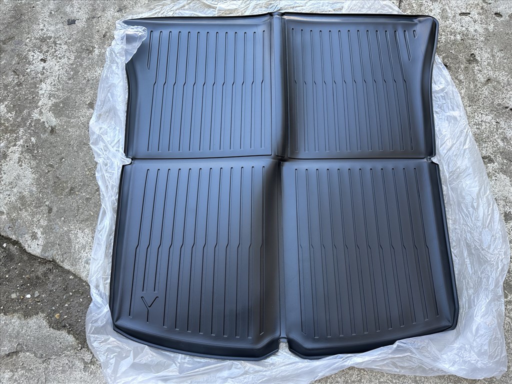 Új Tesla Model Y csomagtértálca gumi jó minőségi méretpontos 6. kép