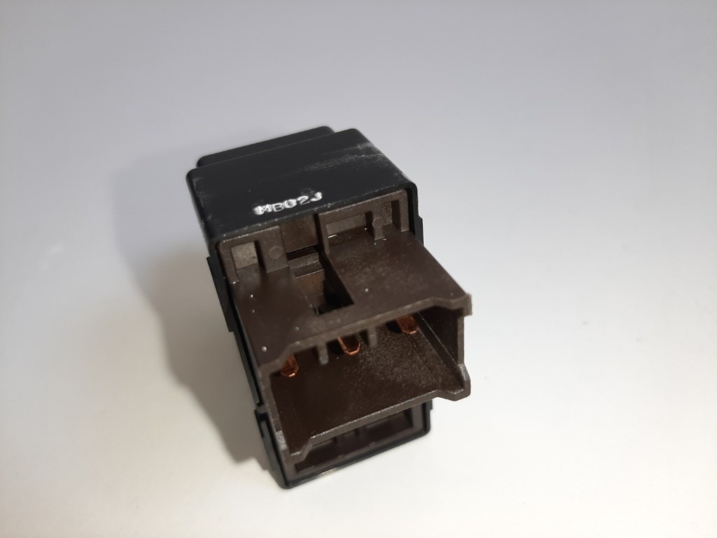 Chevrolet Spark (M300) jobb hátsó ablakemelõ kapcsoló 2. kép