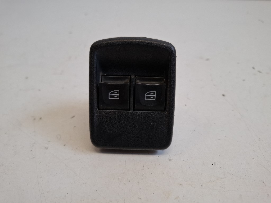Dacia Sandero (B52) bal elsõ ablakemelõ kapcsoló 254116484R 1. kép