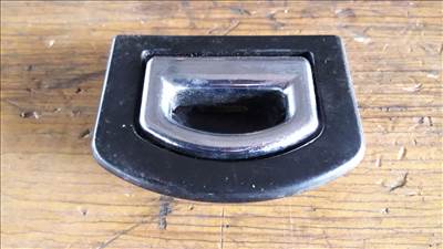 Audi A4 B6 Rakományrögzítő Fül