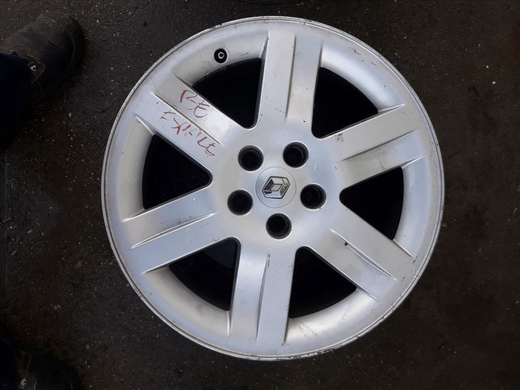 Renault Espace IV <p>Gyáriszám:<br> 16921</p><p>Felni méret: 17"</p><p>Furatszám: 5</p><p>Osztókör: 108.0</p><p>ET szám: 5CH50</p><p>Állapot: Normál</p><p>Érdeklõdéskor hivatkozzon erre: KIN-40076</p><p>Bármire van szüksége hívjon bizalommal!<br>Kizárólag munkaidõben hétfõtõl - péntekig 8-12 13-16 óráig!<br>Alkatrészek széles választékban!<br>Hivatalos Regisztrált Autobontó Kecel!<br>Vásároljon Megbízható Helyrõl Beszerelési Garanciával Profiktól!</p> 50000 4. kép