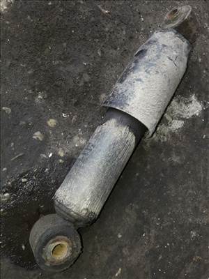 Nissan Pathfinder R51 Hátsó Lengéscsillapító 56200 EA511