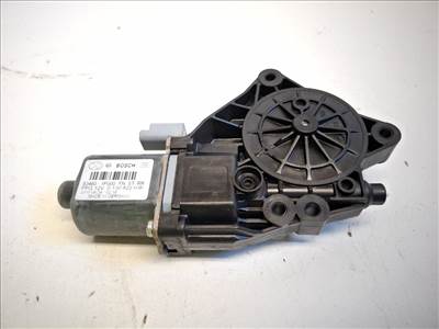 Hyundai IX20 jobb hátsó ablakemelő motor 834601P000 0130822638