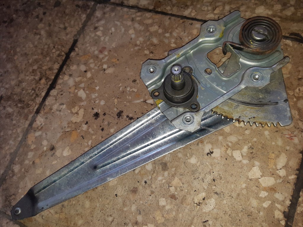 Suzuki Swift III 04-10 Bal Hátsó Ablakemelõ Szerkezet Mechanikus 1. kép
