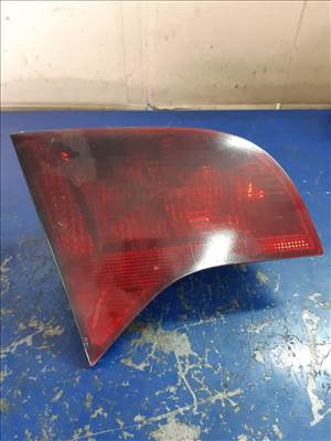 Audi A4 B7 Bal Hátsó Lámpa 8E9 945 093