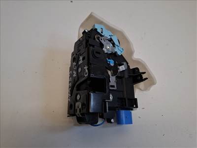 Volkswagen Golf plus bal hátsó ajtózár 7L0839015H