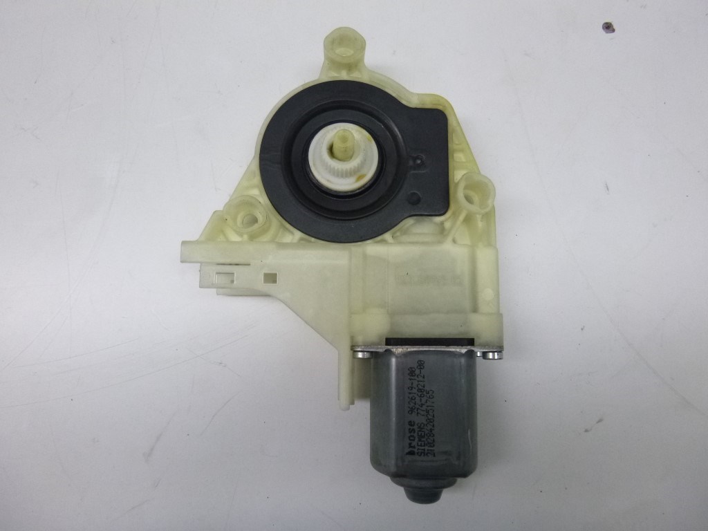 Volkswagen Passat VII (3C) bal hátsó ablakemelõ motor 3C5839461J 1. kép