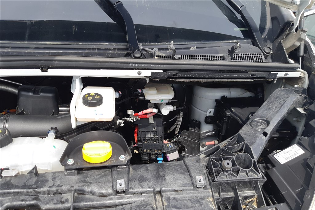 Renault Trafic III, Opel Vivaro C, Nissan NV motor egyben vf1fl000567663130 m9r-710-c217573 3. kép