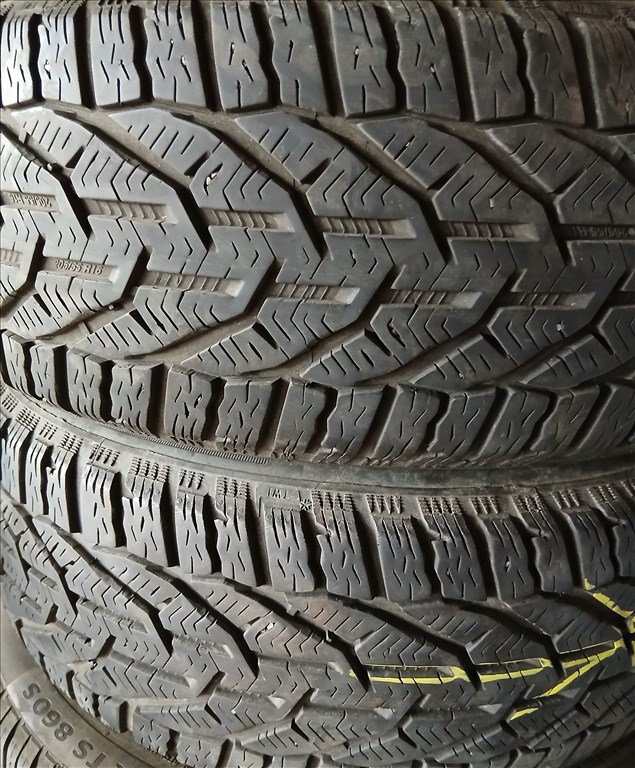  205/5516" használt Taurus téli gumi 2db 2020 1. kép