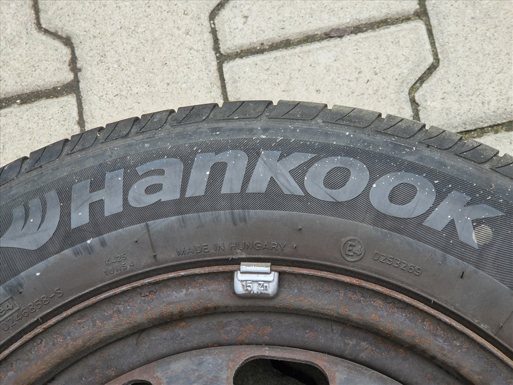  5x100 15" lemezfelni pár Hankook nyári gumival (26131) 3. kép