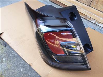 Opel Crossland X bal hátsó gyári lámpa