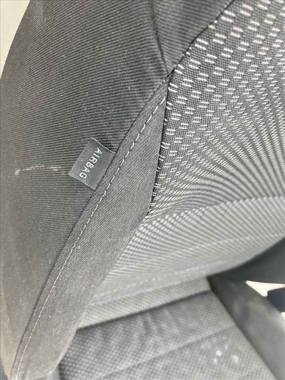 Skoda Octavia III Jobb első ülés fűthető légzsákos 2. kép