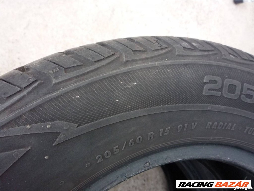 205/60R15 Uniroyal gumi 2db szinte újszerű állapotban eladó! 7. kép