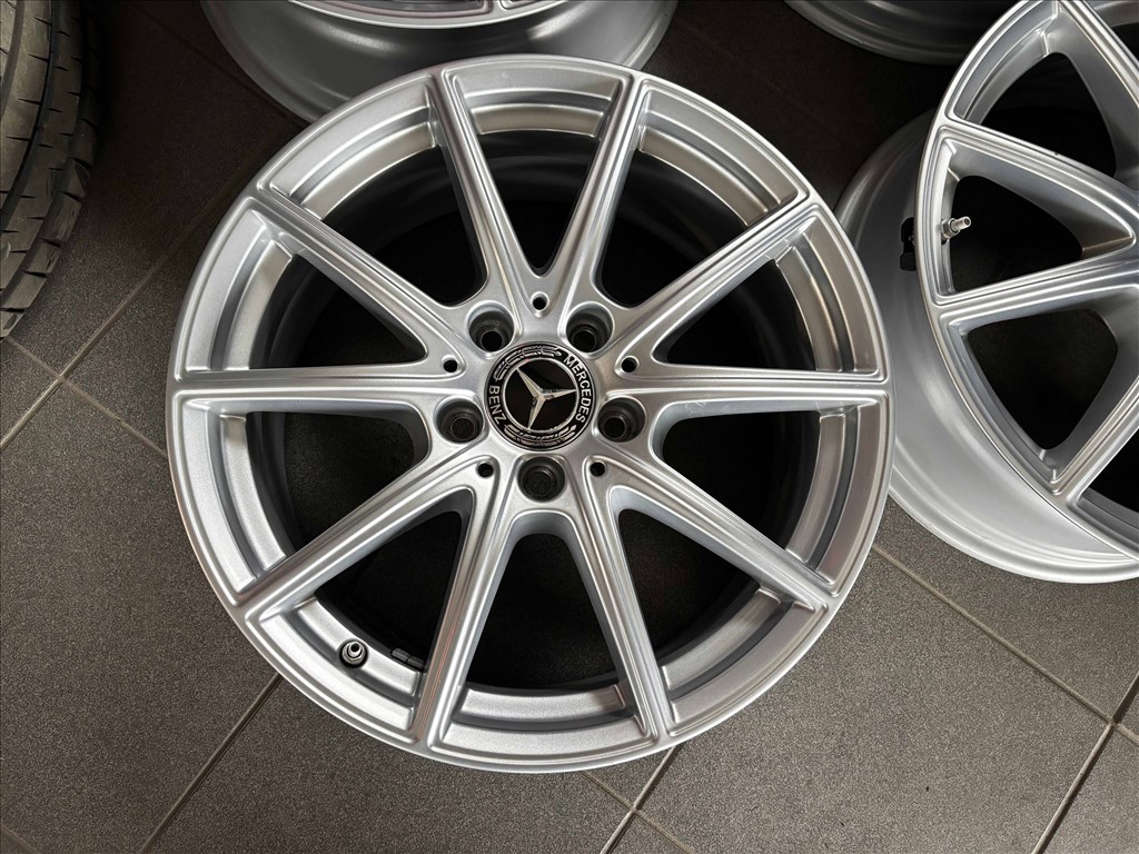 Mercedes 17" 5x112 gyári alufelni eladó 17 coll W205 W206 A B C CLA 1. kép