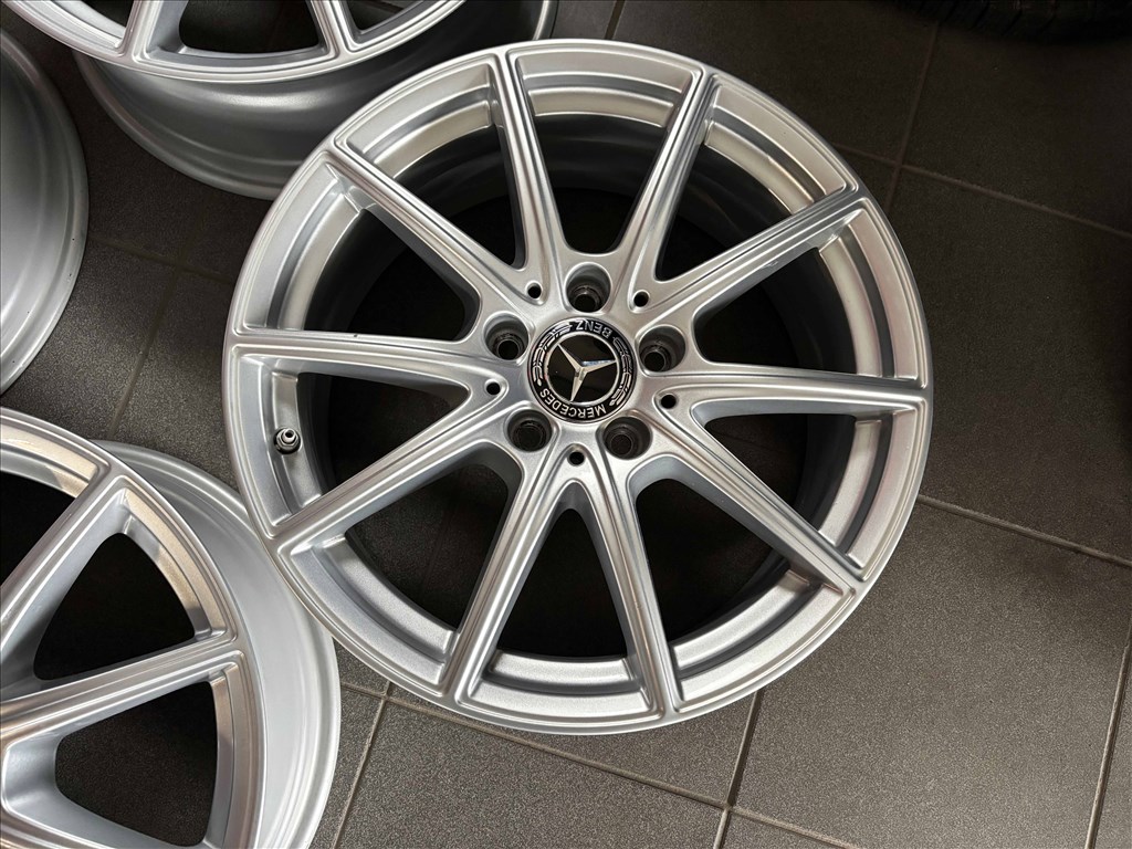 Mercedes 17" 5x112 gyári alufelni eladó 17 coll W205 W206 A B C CLA 2. kép