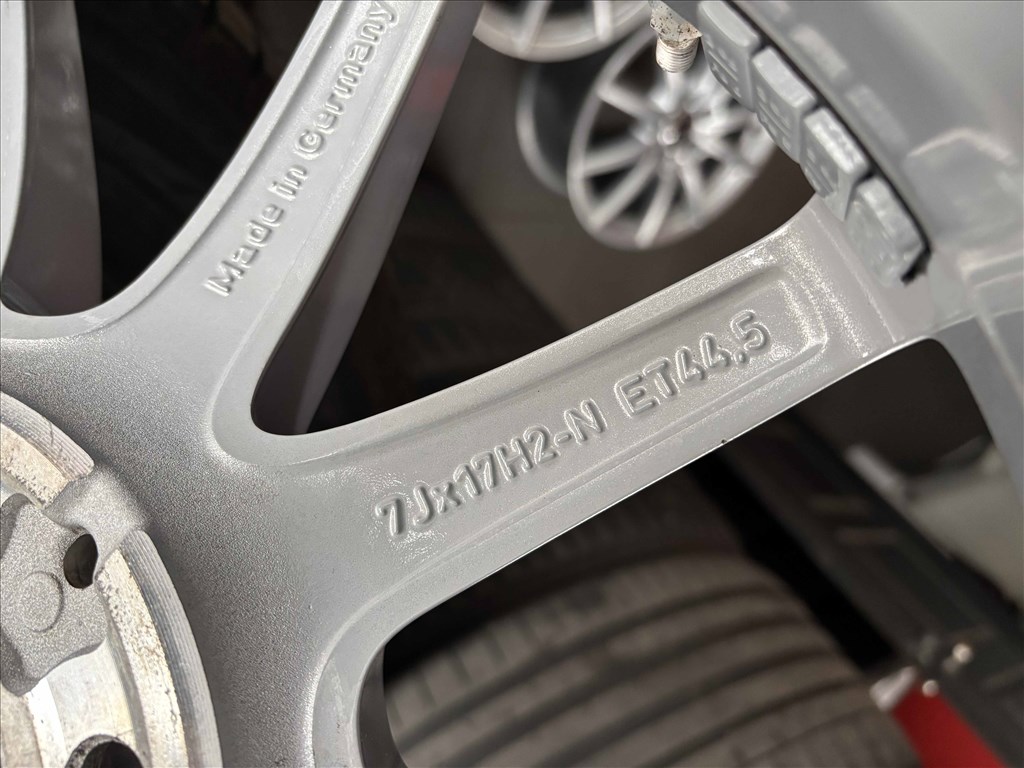 Mercedes 17" 5x112 gyári alufelni eladó 17 coll W205 W206 A B C CLA 6. kép