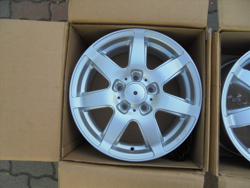 Új 15-ös 5 x 108-as Advanti racing alufelni dobozában eladó 2. kép