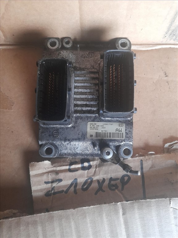 Opel corsa d z10xep motorvezérlő 55557932 0261208939 1. kép