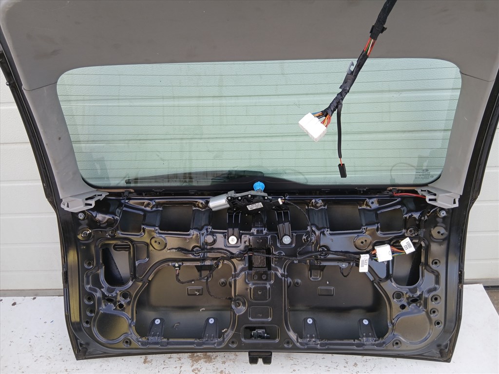 14463 Kia Ceed I. kombi 2007-2012 Csomagtérajtó    Fekete 3. kép