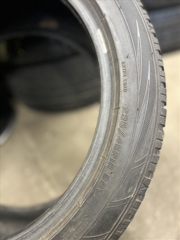  235/4518"Falken téli 4db, 235/45 R18, 235/45R18 4. kép