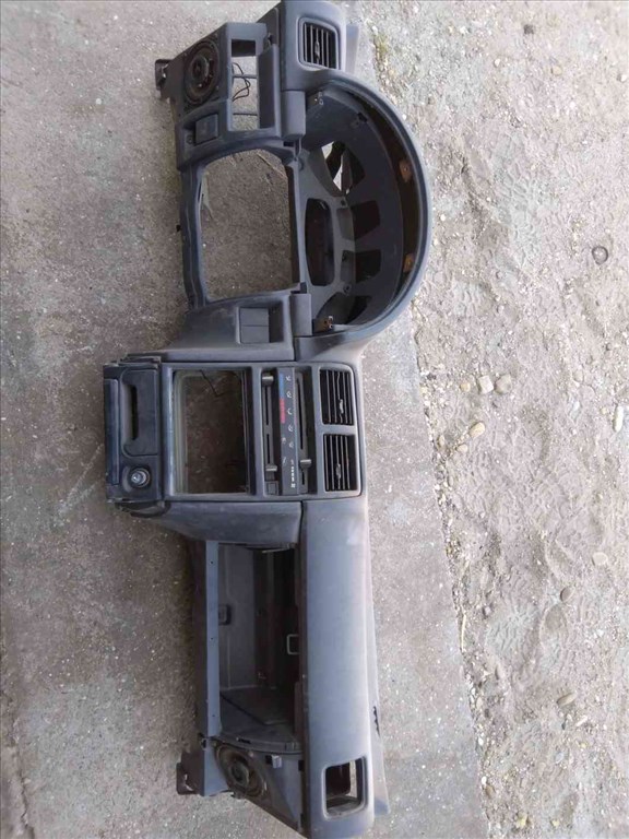 Suzuki Swift II 92-03 Mûszerfal Héj 1. kép