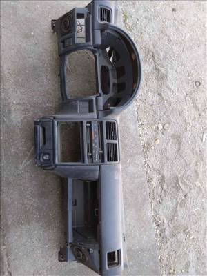 Suzuki Swift II 92-03 Mûszerfal Héj